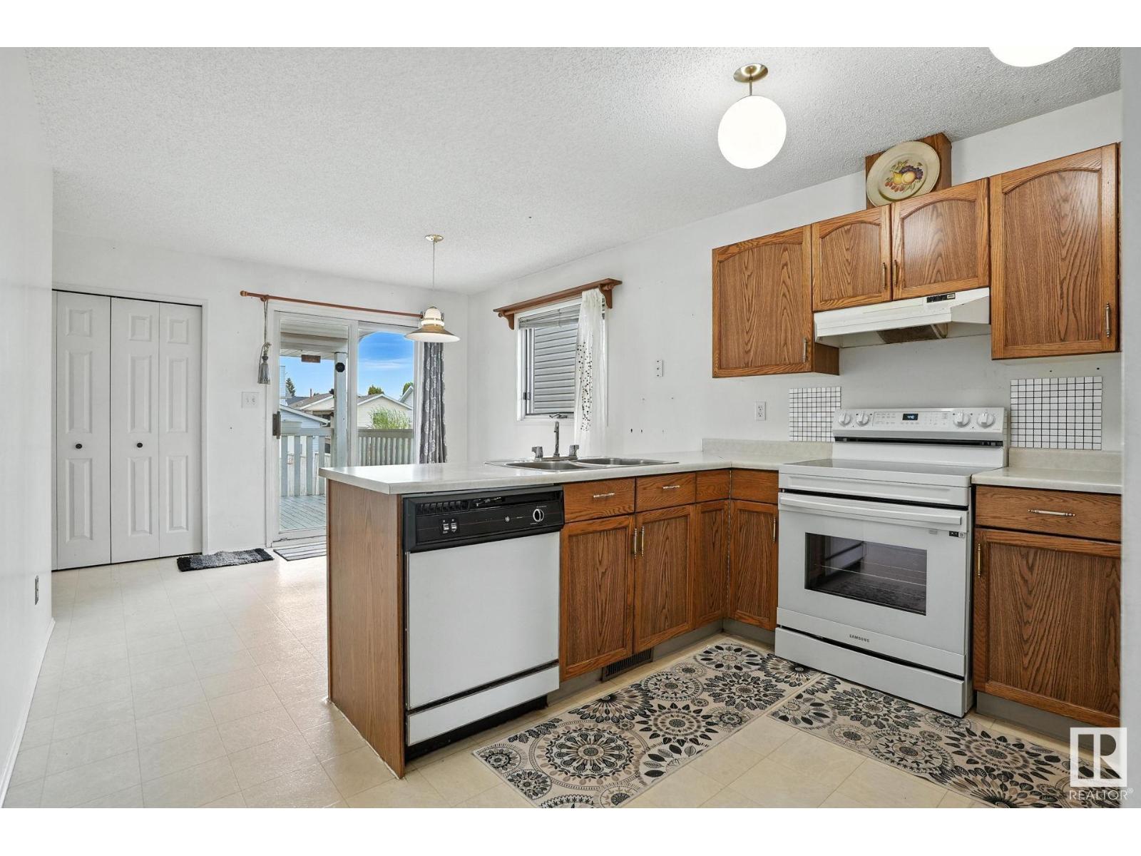 Property at 203 KIRKWOOD AV NW image 5