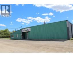 8 2nd Avenue Sw, Weyburn, Ca