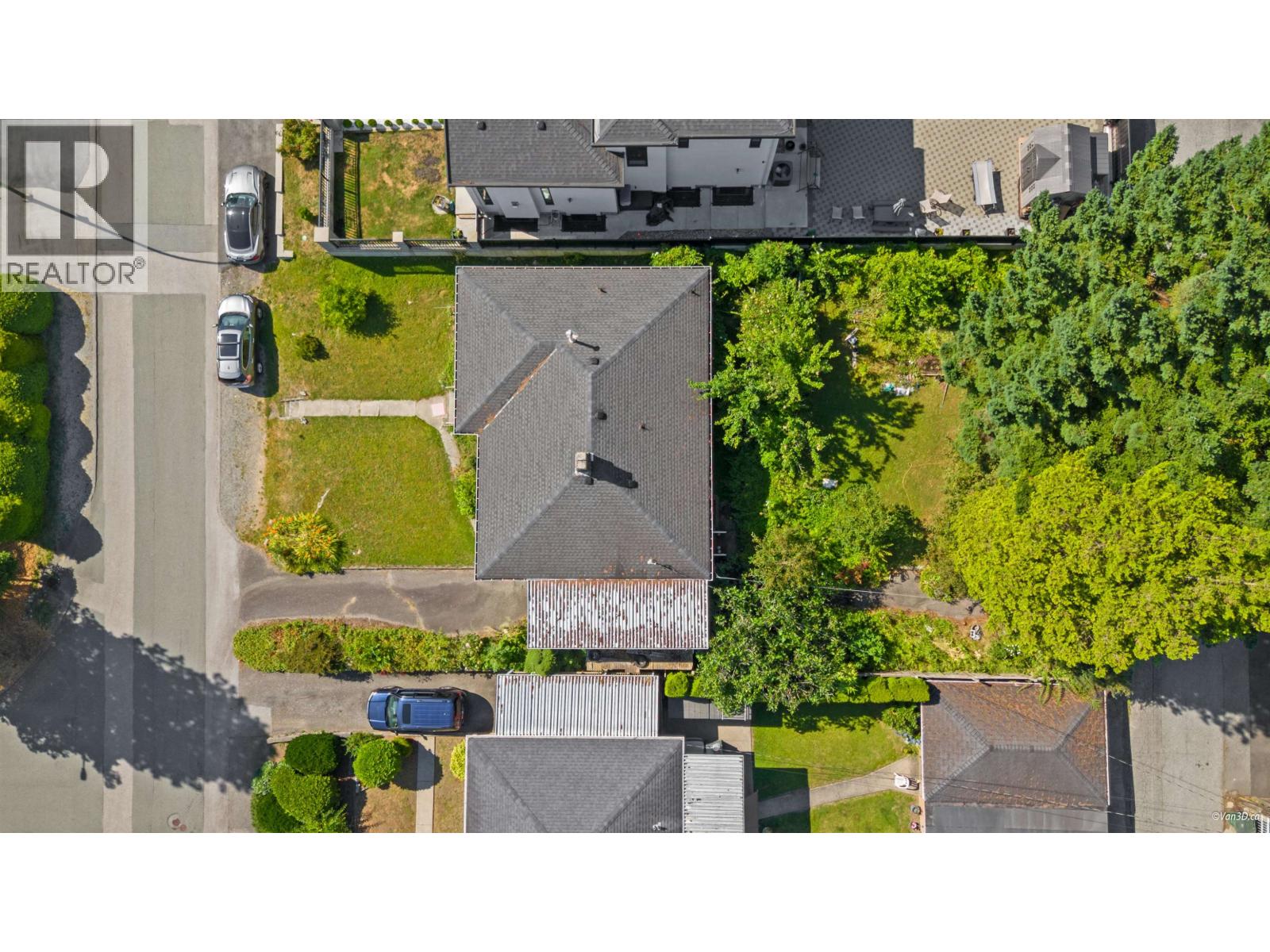 5017 Pioneer Avenue, Burnaby, British Columbia  V5G 3J5 - Photo 4 - C8070756