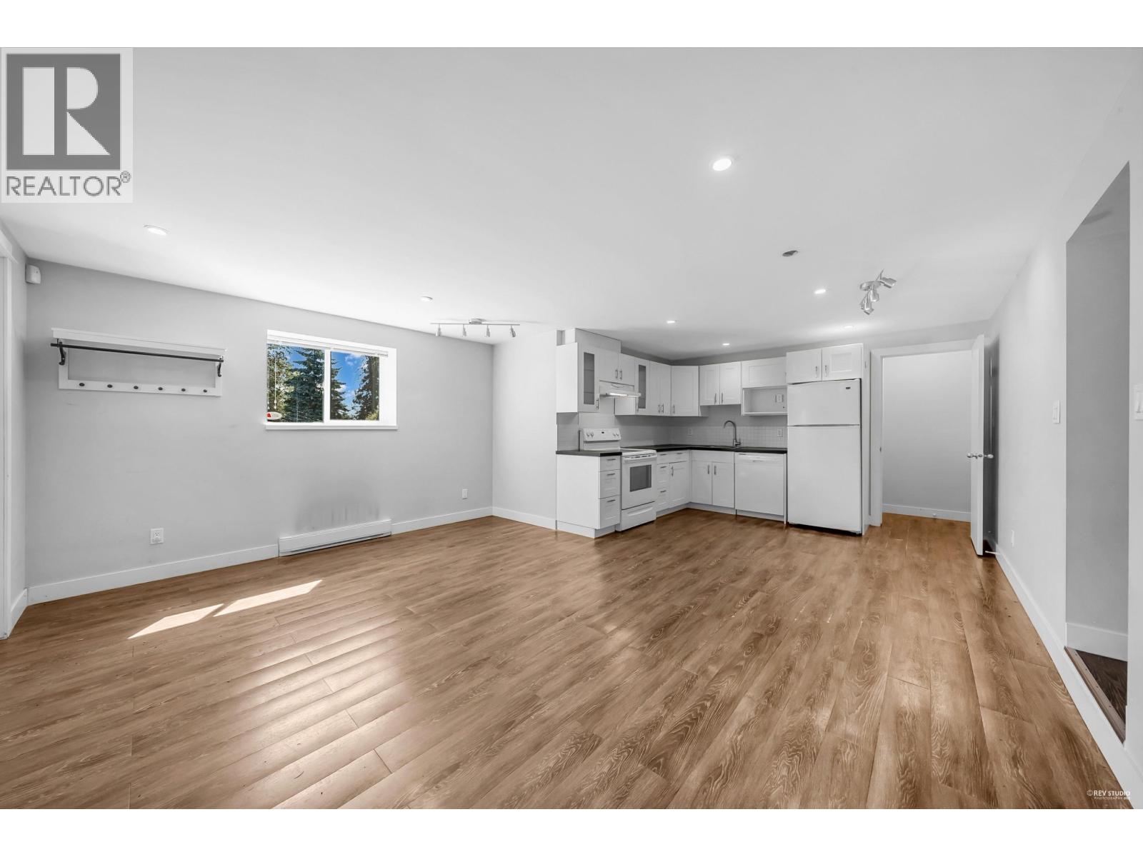 7665 Sapperton Avenue, Burnaby, British Columbia  V3N 4C9 - Photo 35 - R3034017