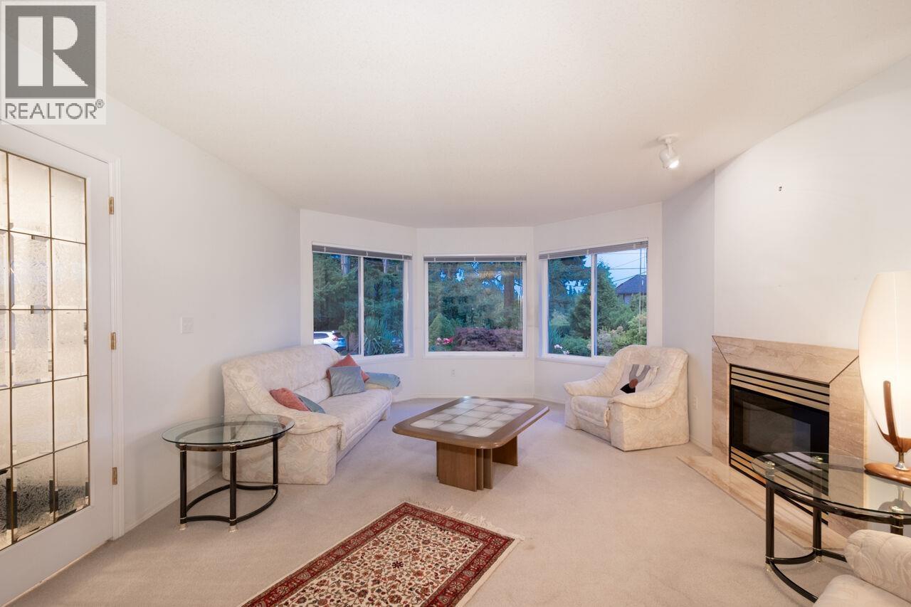 937 Westmount Drive, Port Moody, British Columbia  V3H 1K8 - Photo 5 - R3033439