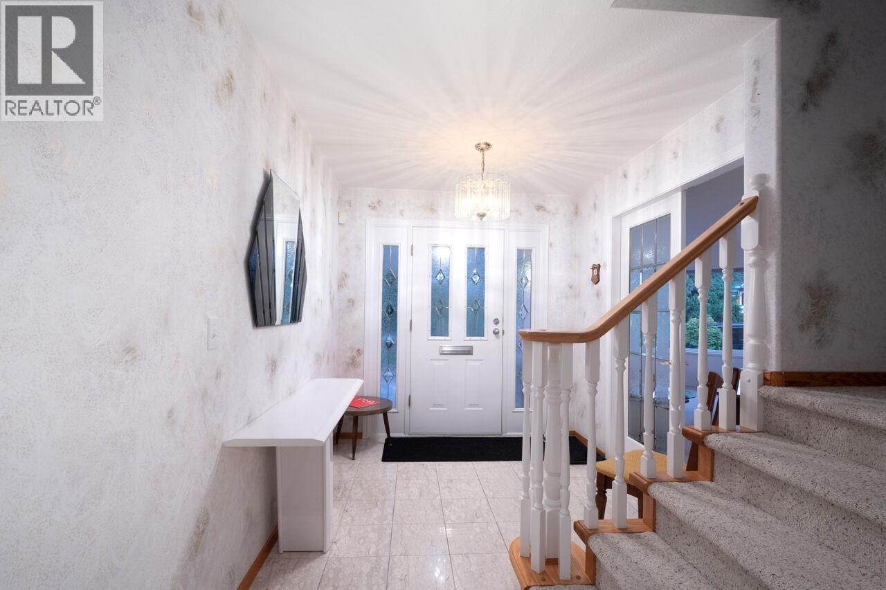 937 Westmount Drive, Port Moody, British Columbia  V3H 1K8 - Photo 3 - R3033439