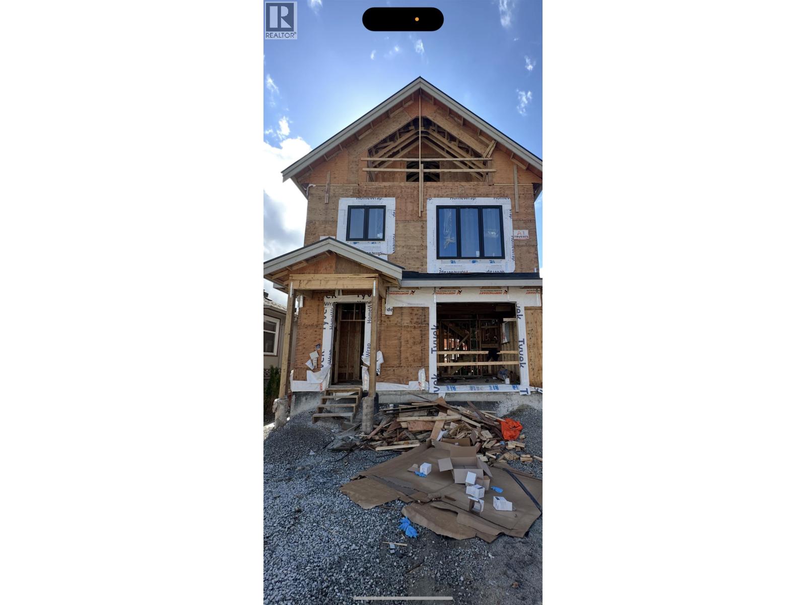 1 3310 VENABLES STREET, Vancouver, British Columbia