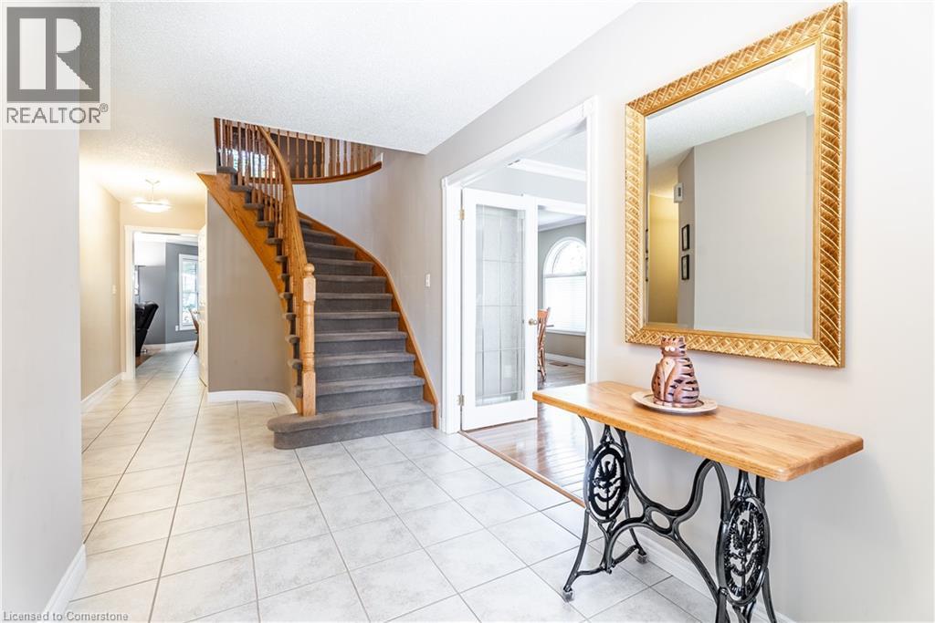 Property at 26 GOWINLOCK Court image 4