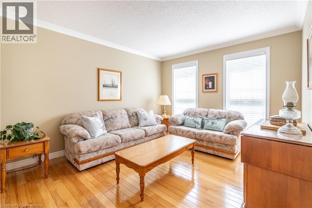 Property at 26 GOWINLOCK Court image 5