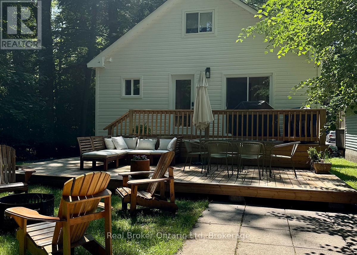 71 Second Street, Tiny, Ontario  L0L 2J0 - Photo 19 - S12278768
