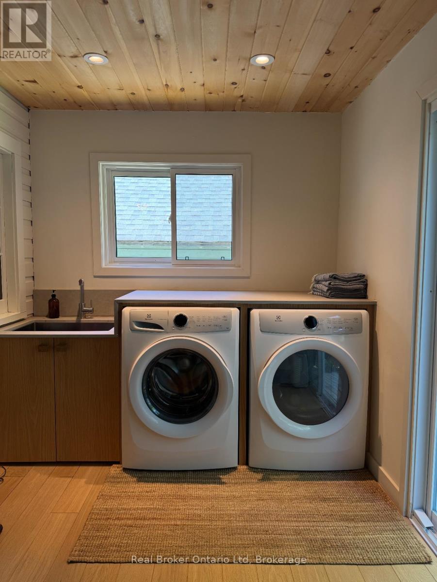 71 Second Street, Tiny, Ontario  L0L 2J0 - Photo 3 - S12278768