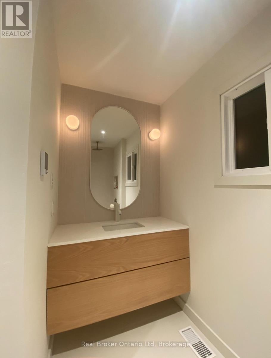 71 Second Street, Tiny, Ontario  L0L 2J0 - Photo 4 - S12278768