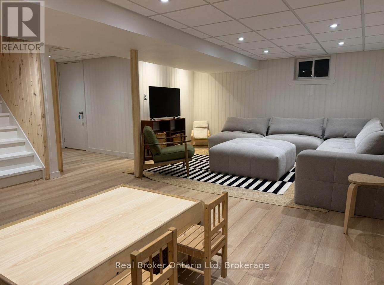 71 Second Street, Tiny, Ontario  L0L 2J0 - Photo 18 - S12278768