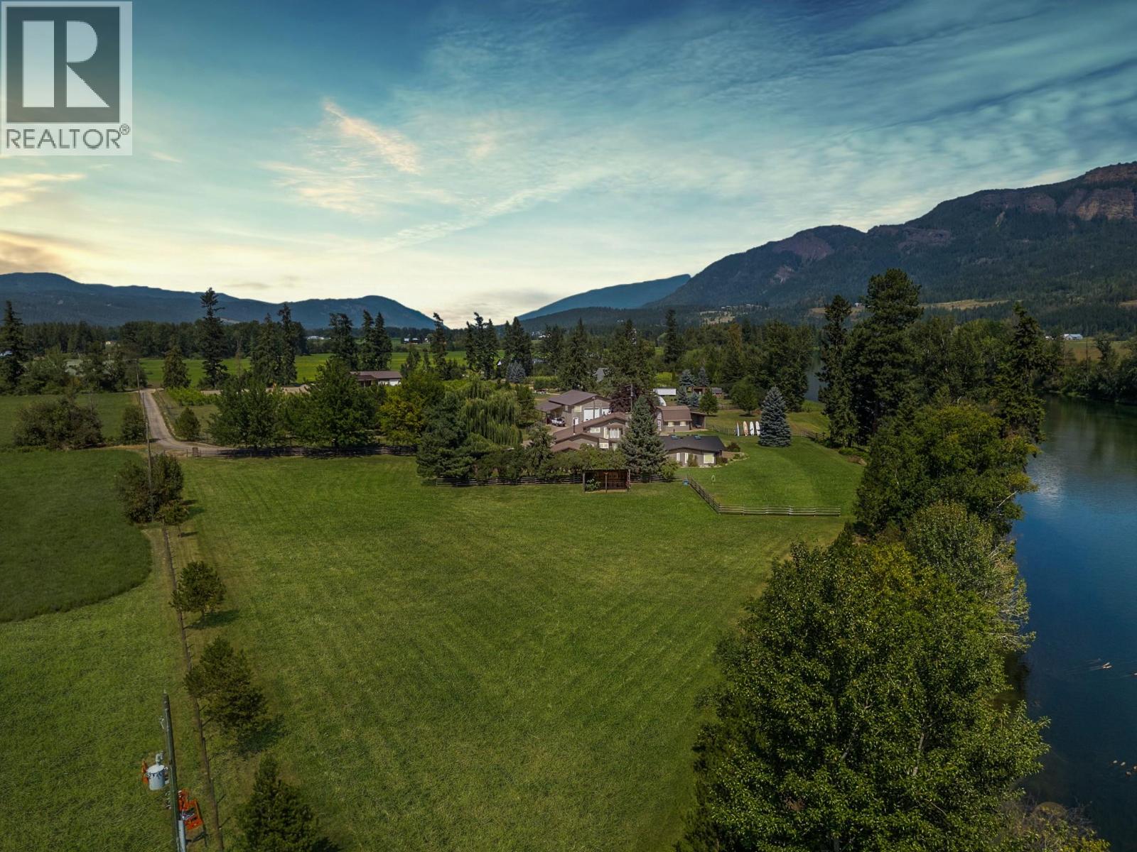 48 Waterside Road, Enderby, British Columbia  V4Y 4G5 - Photo 3 - 10357441
