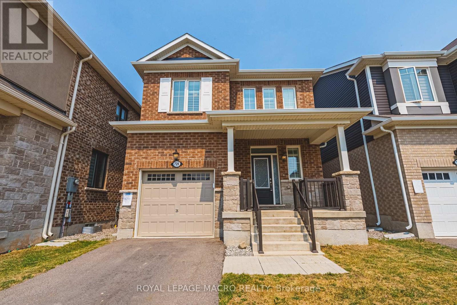 Property at 728 KENNEDY CIRCLE W image 3