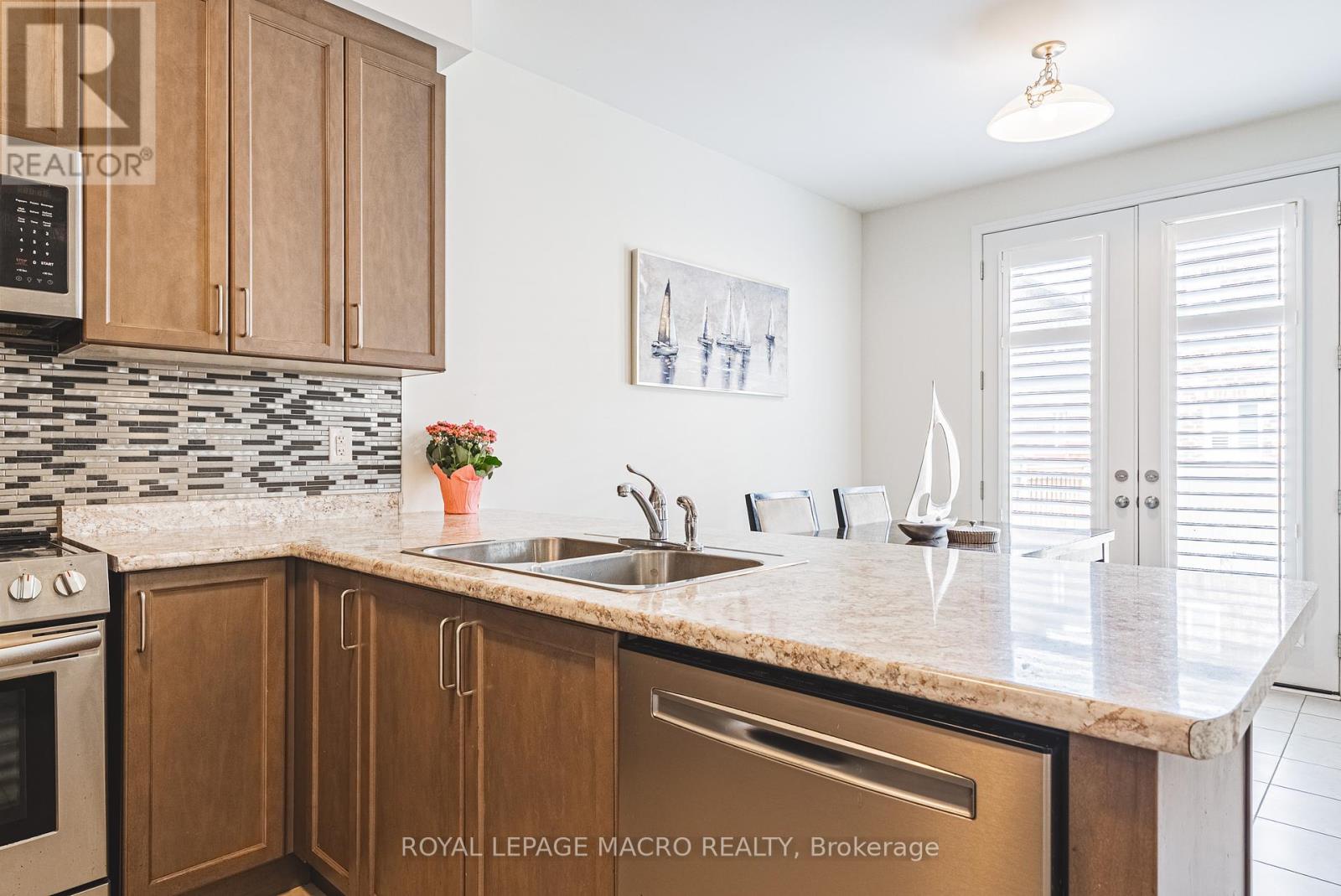 728 Kennedy Circle W, Milton, Ontario  L9E 1R9 - Photo 19 - W12326371