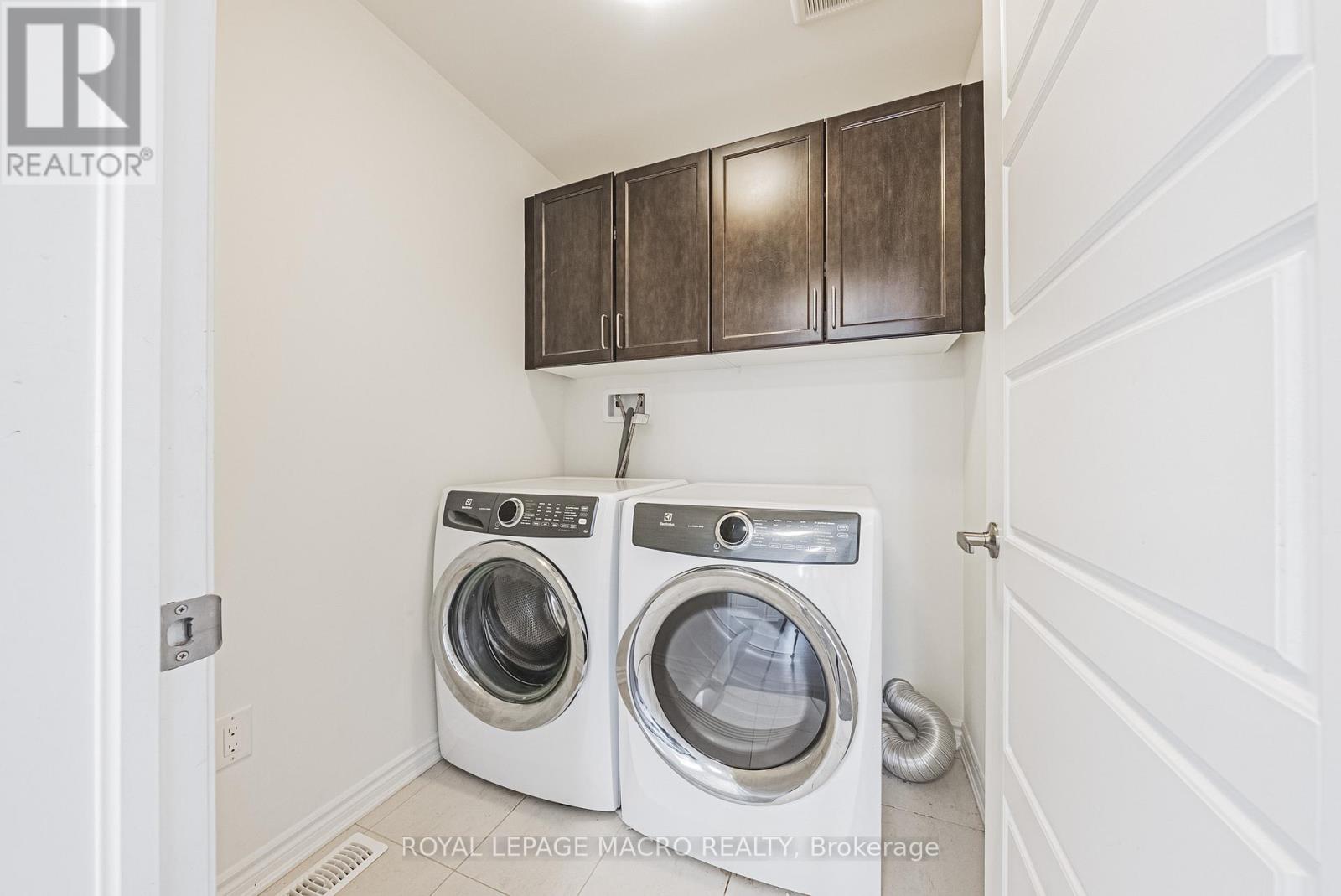 728 Kennedy Circle W, Milton, Ontario  L9E 1R9 - Photo 34 - W12326371