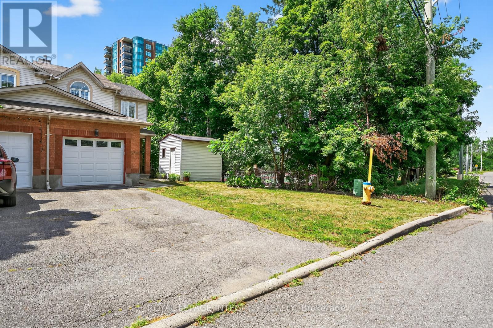 Property at 3700 RIVERGATE WAY image 2