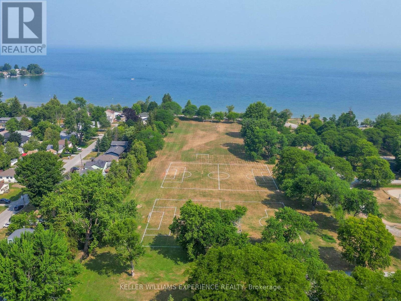 68 De La Salle Boulevard, Georgina, Ontario  L0E 1L0 - Photo 20 - N12326440