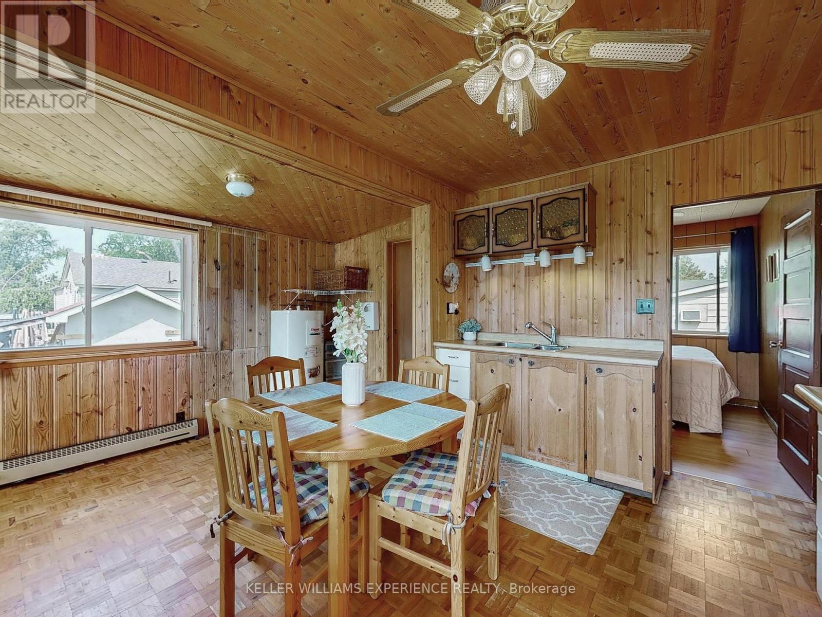 68 De La Salle Boulevard, Georgina, Ontario  L0E 1L0 - Photo 5 - N12326440