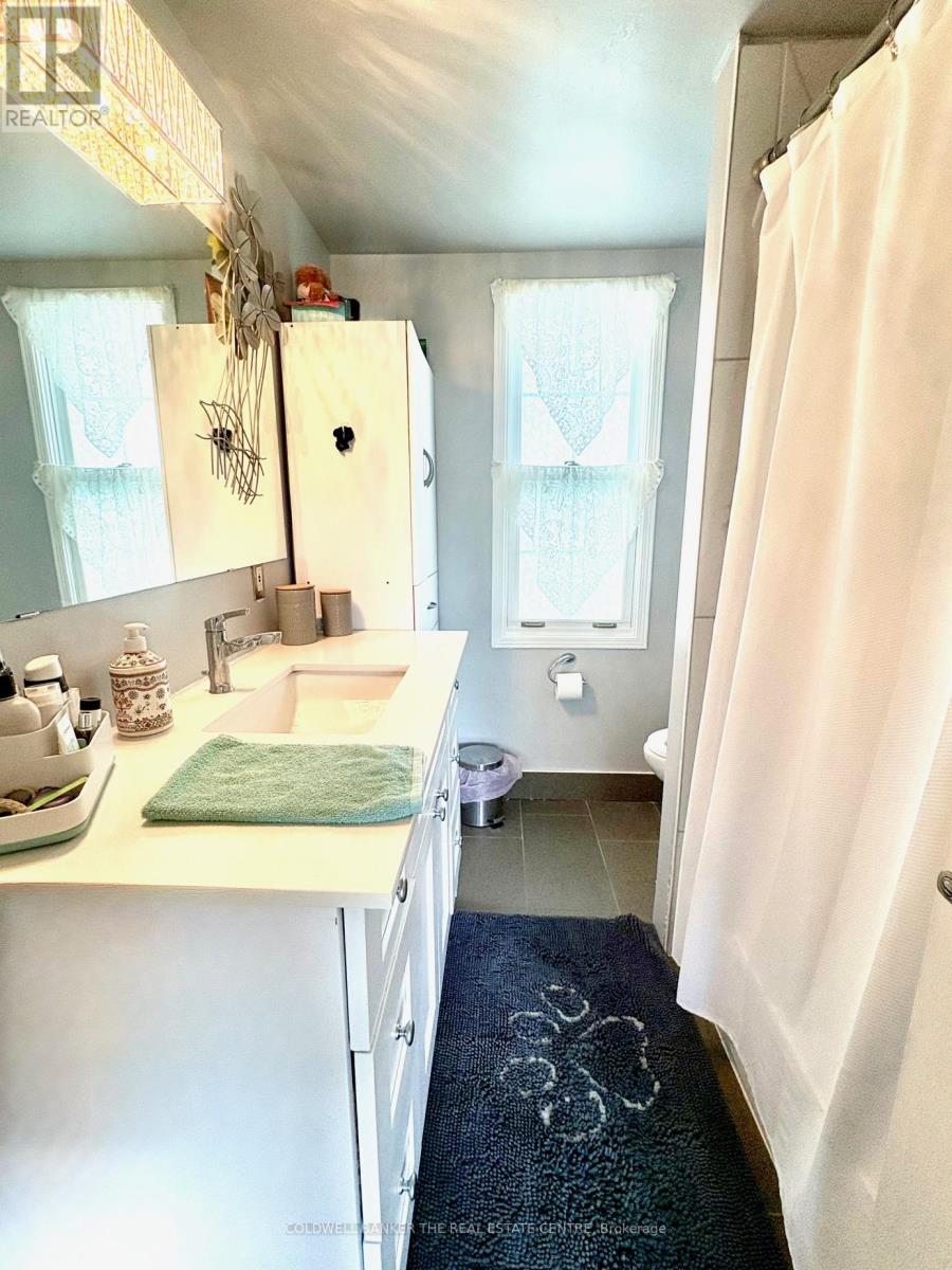 82 Seventh Street, Essa, Ontario  L3W 0L4 - Photo 14 - N12326447