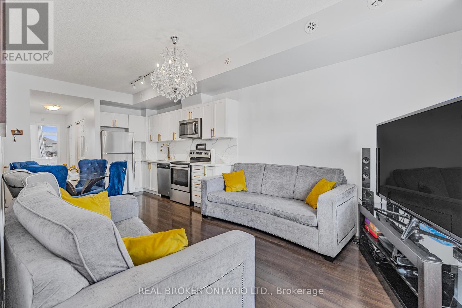 Property at 21 - 630 ROGERS ROAD image 4