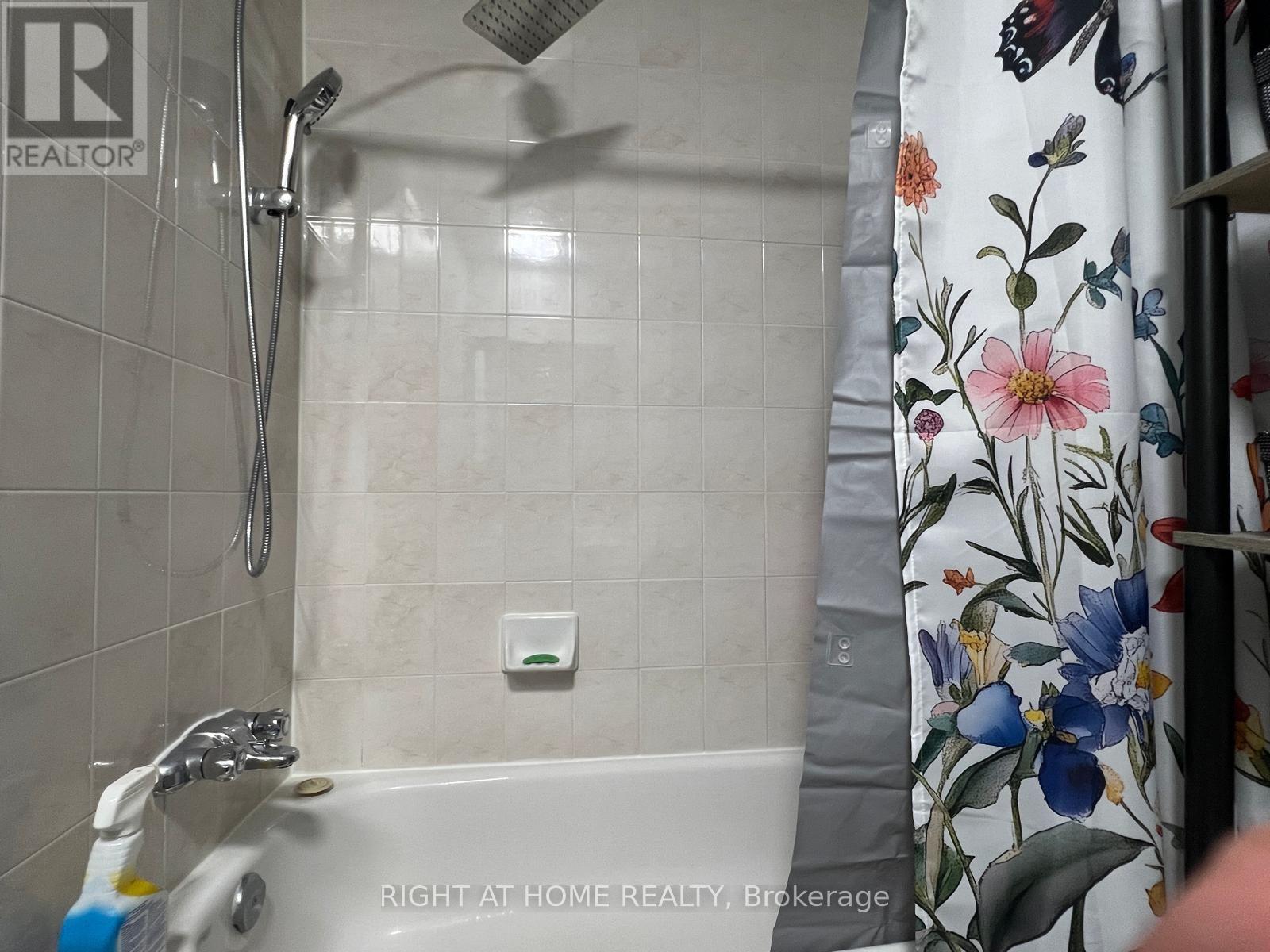 81 - 135 Chalmers Street S, Cambridge, Ontario  N1R 6M2 - Photo 11 - X12326455