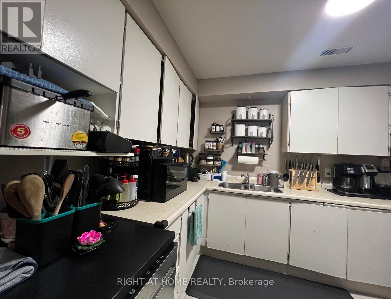 Property at 81 - 135 CHALMERS STREET S image 4