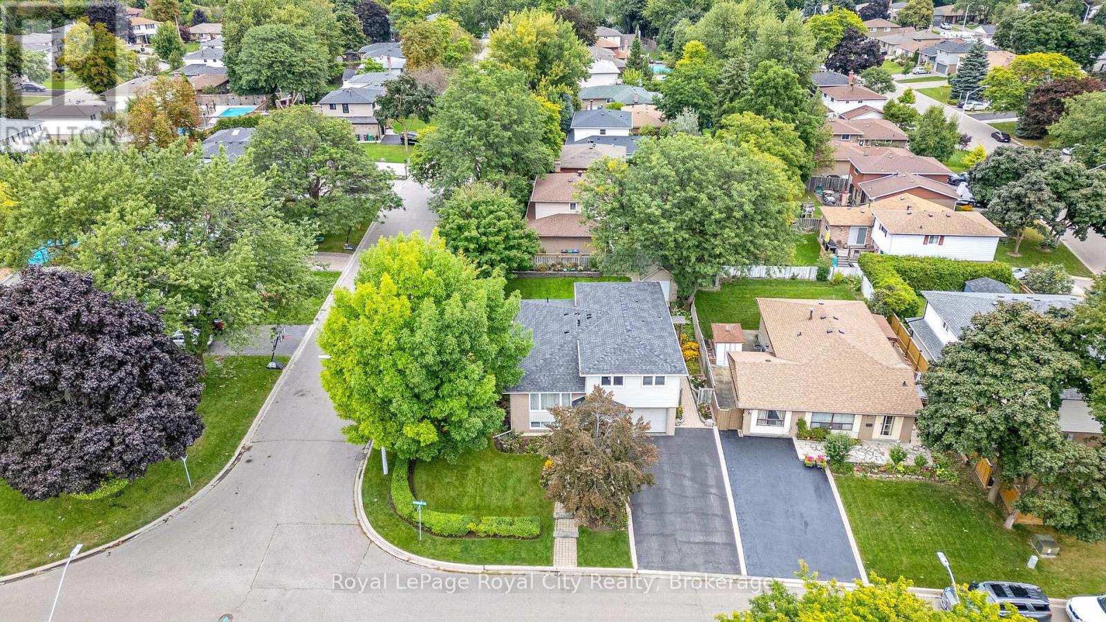 35 Inglewood Drive, Brampton, Ontario  L6W 2N4 - Photo 41 - W12326493