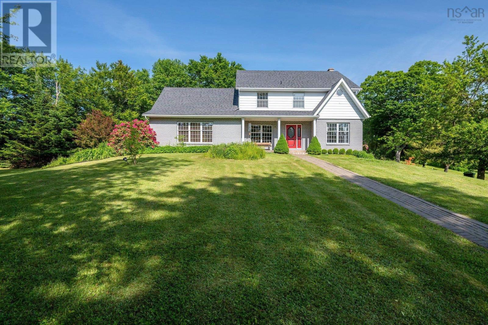 2 Frederick Avenue, Lakelands, Nova Scotia  B0N 1Z0 - Photo 1 - 202518984