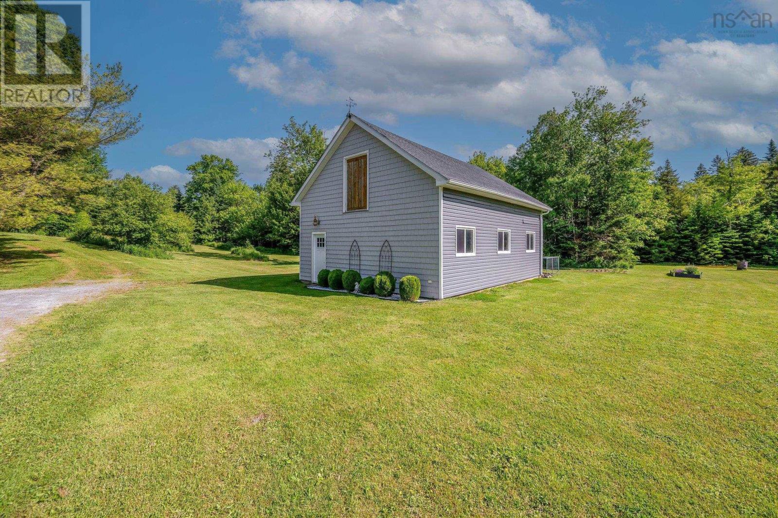 2 Frederick Avenue, Lakelands, Nova Scotia  B0N 1Z0 - Photo 35 - 202518984