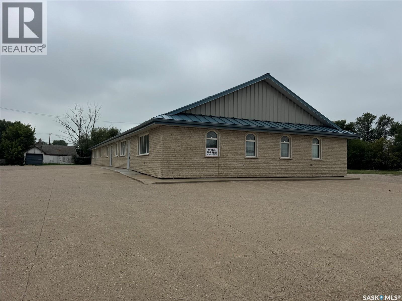 102 Sims AVENUE, Weyburn, Saskatchewan