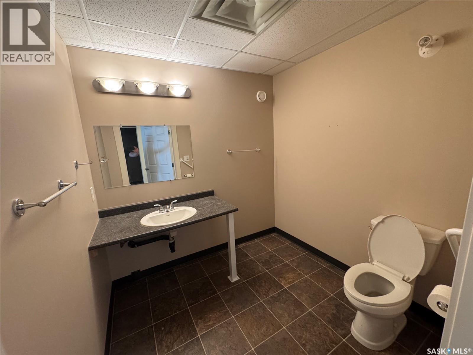 102 Sims Avenue, Weyburn, Saskatchewan  S4H 0A2 - Photo 22 - SK014755