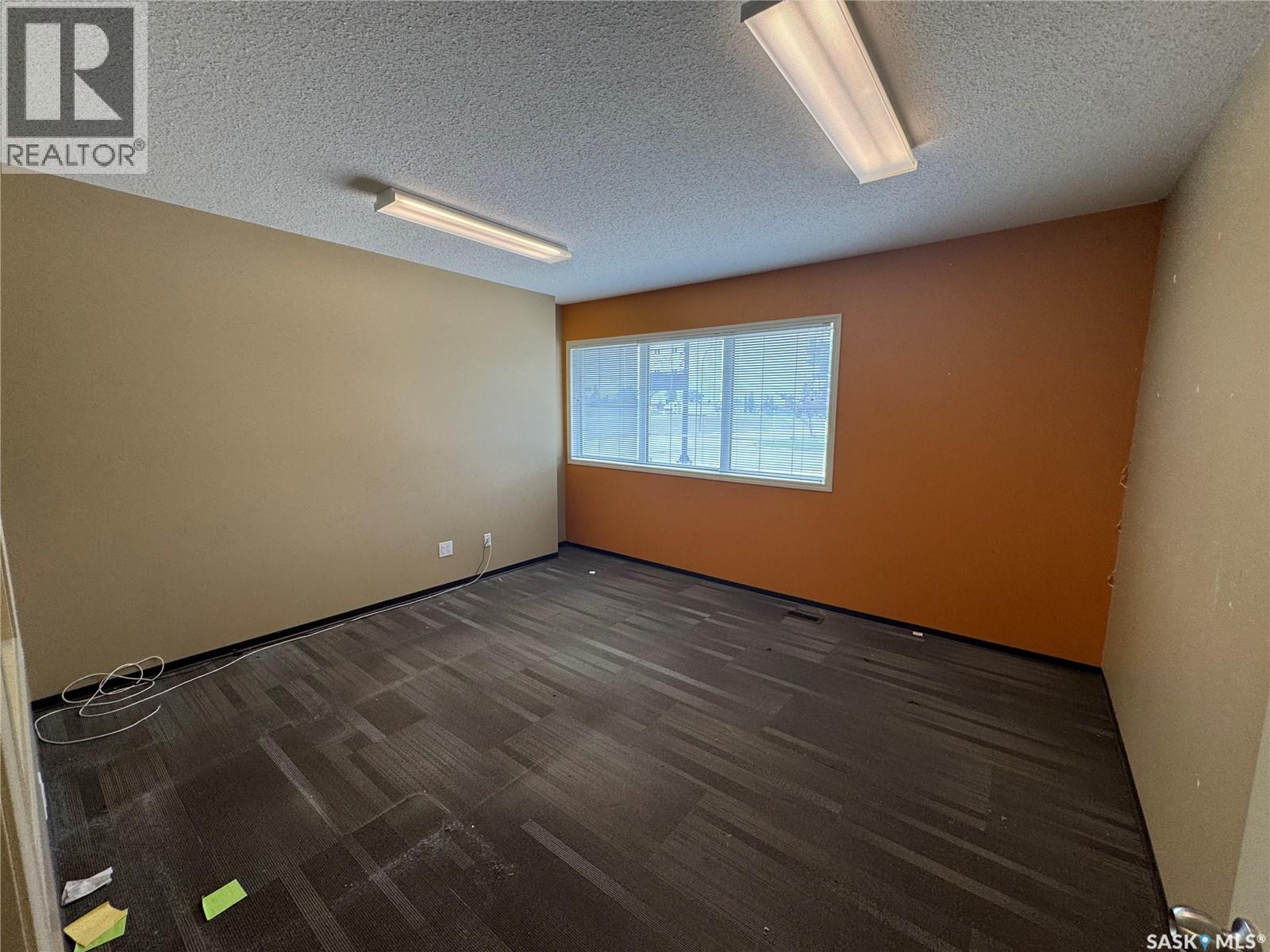 102 Sims Avenue, Weyburn, Saskatchewan  S4H 0A2 - Photo 8 - SK014755