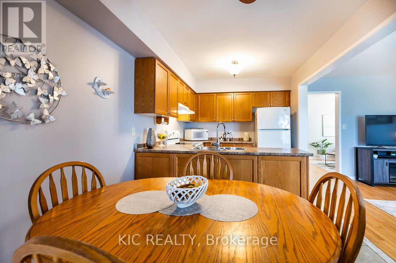 40 Puttingedge Drive, Whitby, Ontario  L1R 0H7 - Photo 20 - E12326562