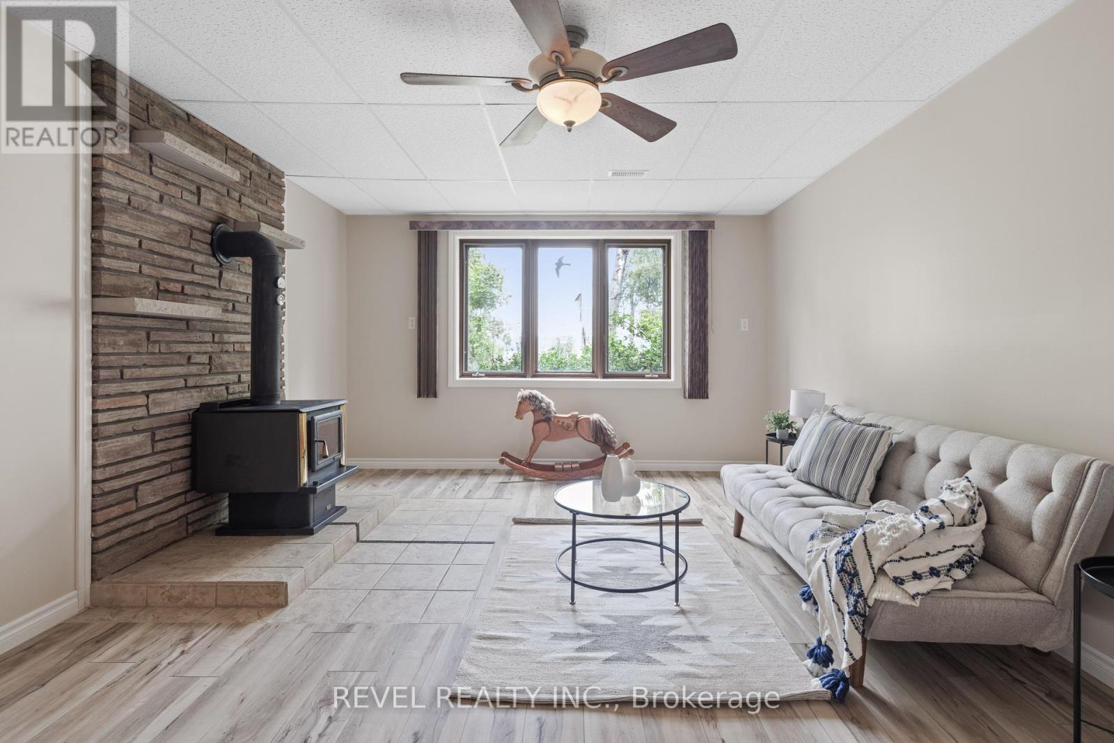 126 Pinewood Boulevard, Kawartha Lakes, Ontario  K0M 2T0 - Photo 14 - X12326551