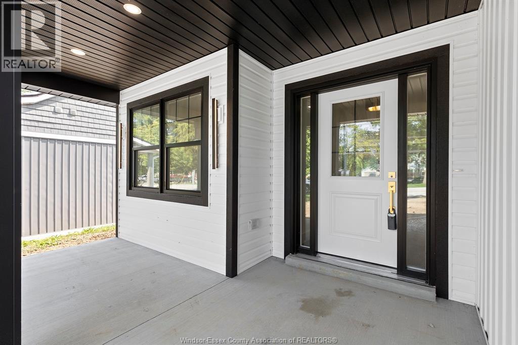 Property at 256 EAST PUCE ROAD image 3