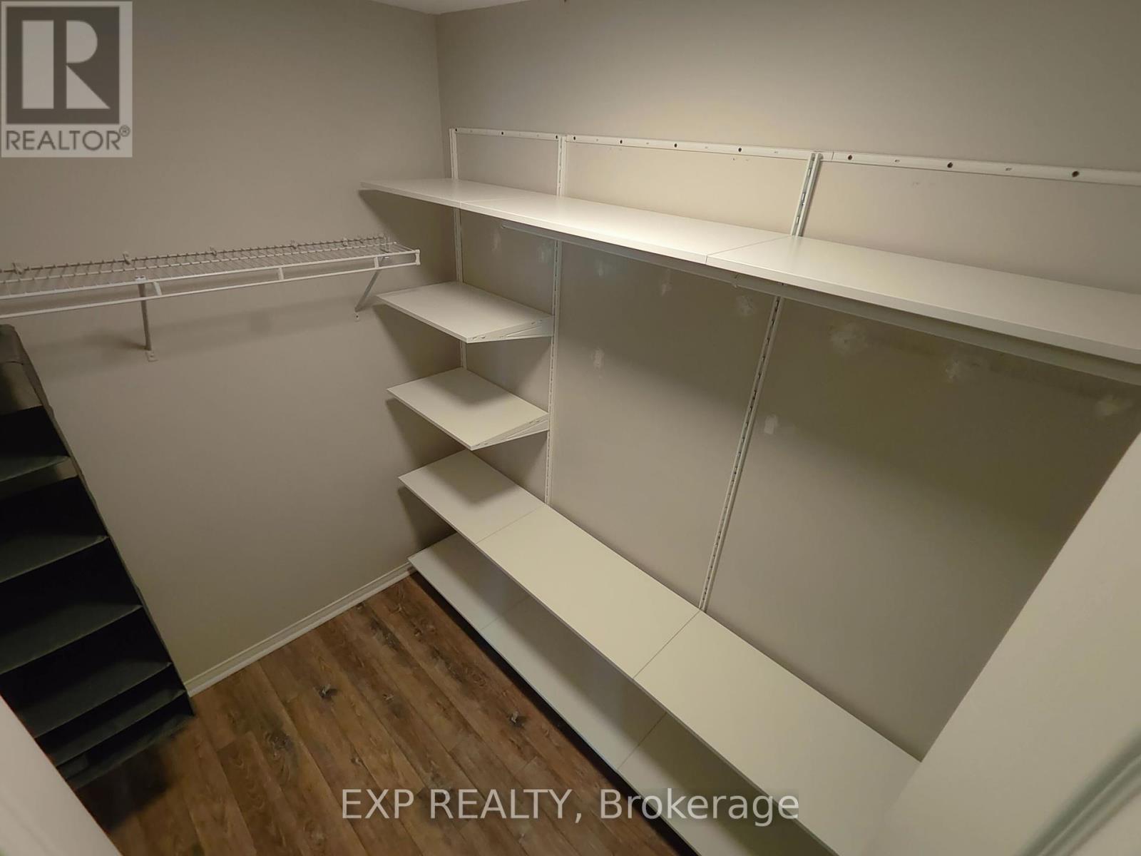 5919 Tampico Way, Mississauga, Ontario  L5M 6Z3 - Photo 13 - W12326506