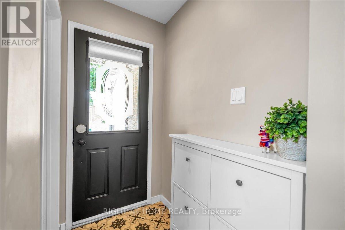Property at 64 MACINTYRE LANE image 5