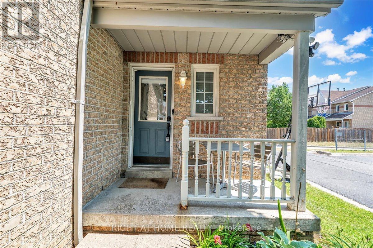 Property at 64 MACINTYRE LANE image 2