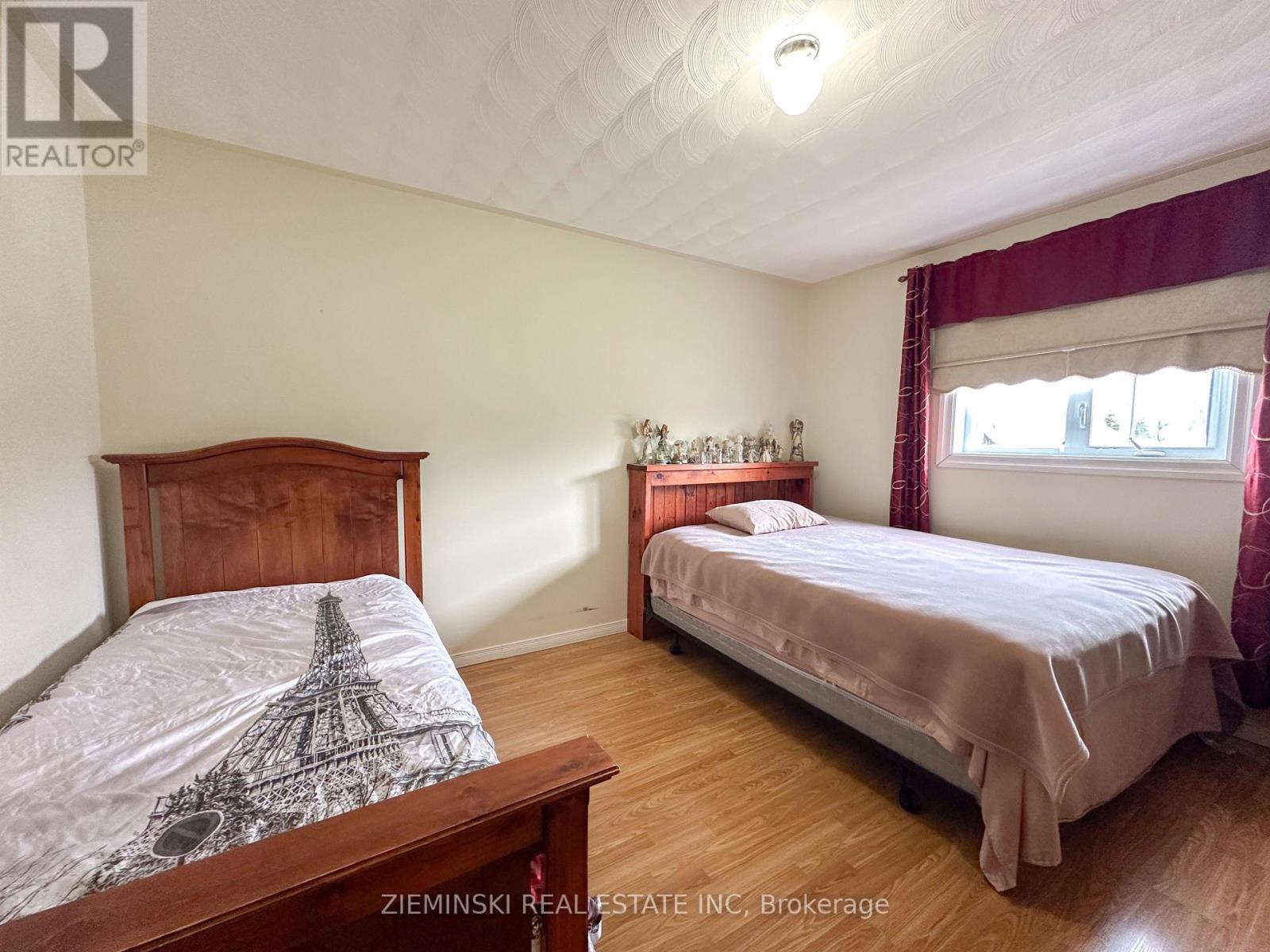 659 Victoria Road, Iroquois Falls, Ontario  P0K 1E0 - Photo 13 - T12326527