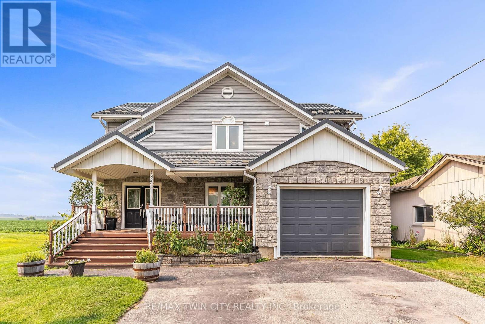 Property at 182 SNYDERS ROAD W image 1