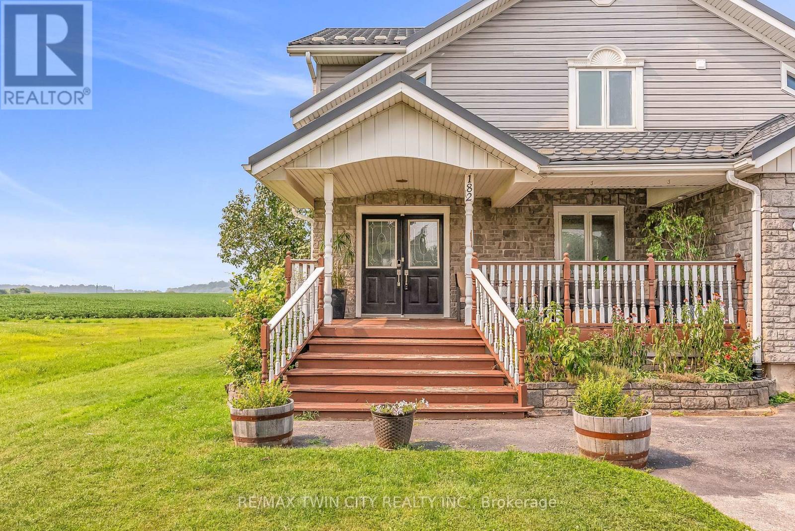 Property at 182 SNYDERS ROAD W image 3