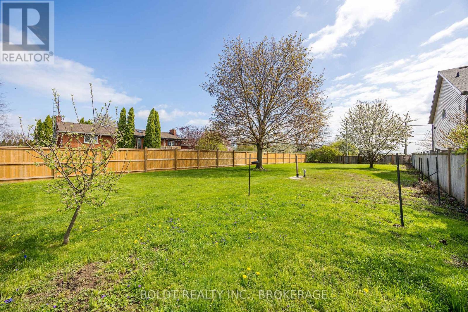 1624 Concession 4 Road, Niagara-On-The-Lake, Ontario  L0S 1T0 - Photo 4 - X12326564