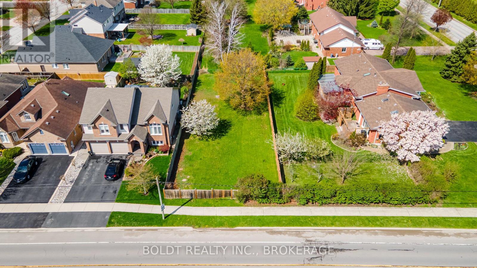 1624 Concession 4 Road, Niagara-On-The-Lake, Ontario  L0S 1T0 - Photo 7 - X12326564