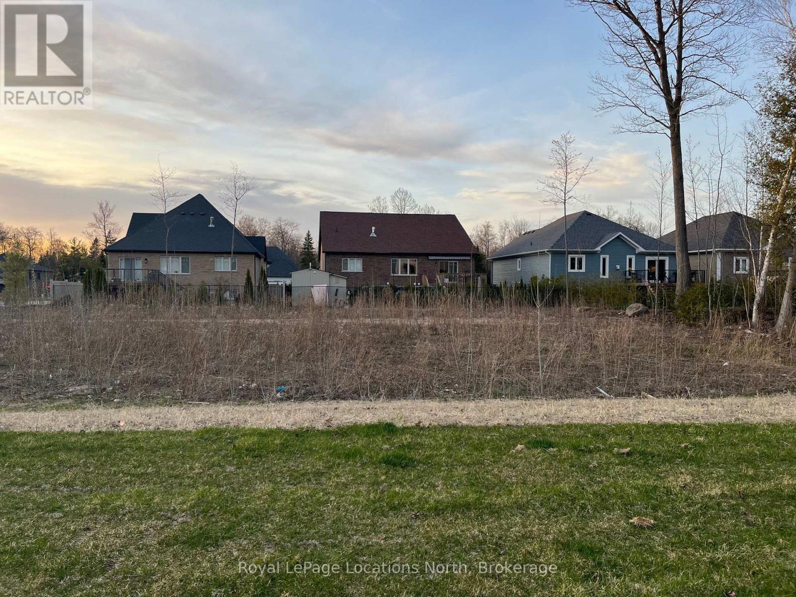 13 Pt 2 Mapleside Drive, Wasaga Beach, Ontario  L9Z 3A5 - Photo 2 - S12326548