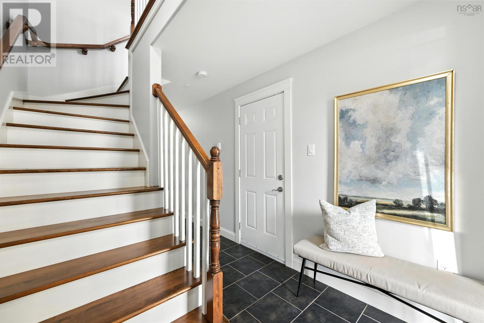 207 Transom Drive, Halifax, Nova Scotia  B3M 4T8 - Photo 3 - 202519661