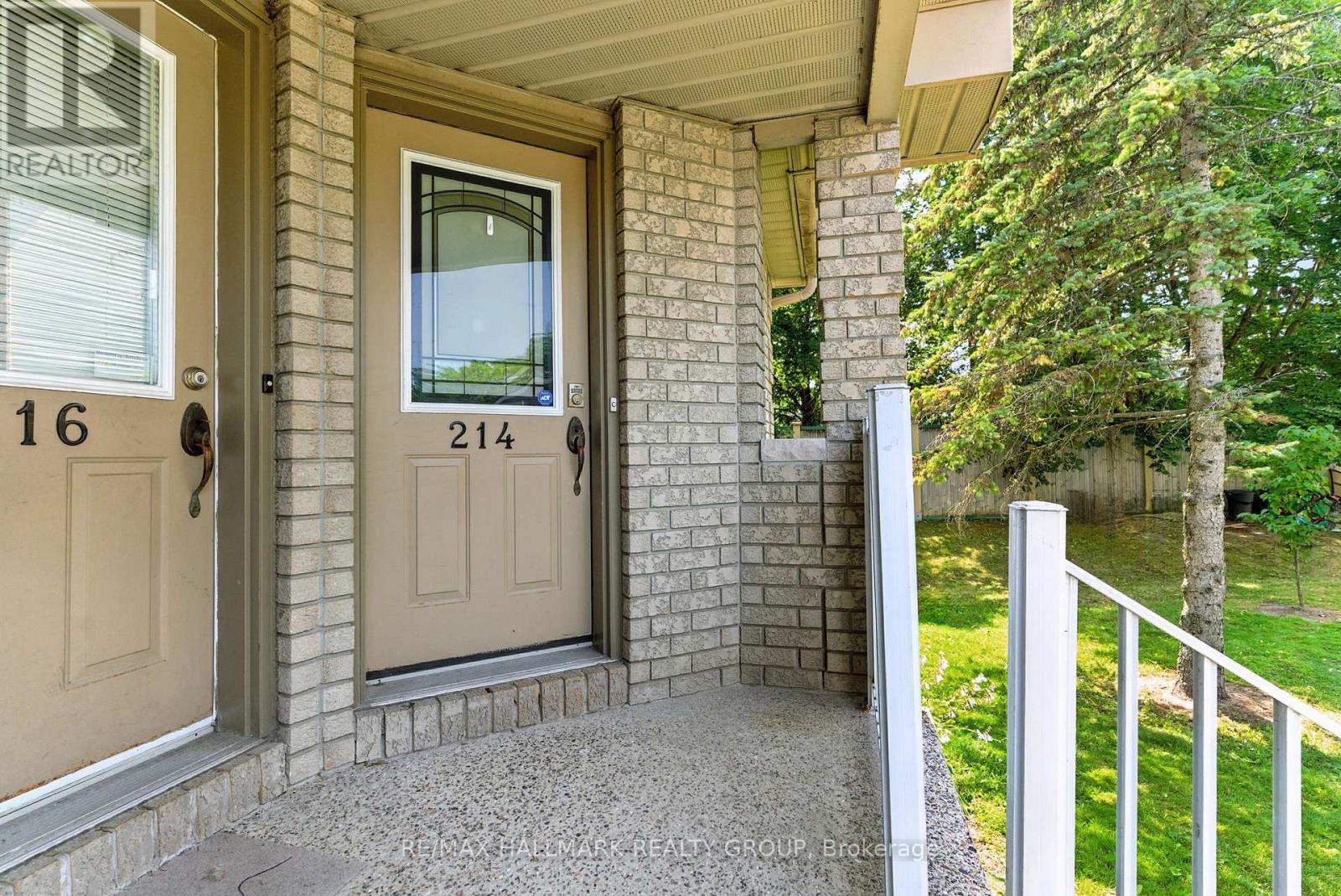 Property at 214 BRISTON PRIVATE image 3
