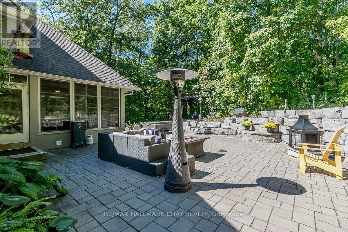 1 Pierce Court, Springwater (Midhurst), Ontario  L0L 1X0 - Photo 34 - S12318463