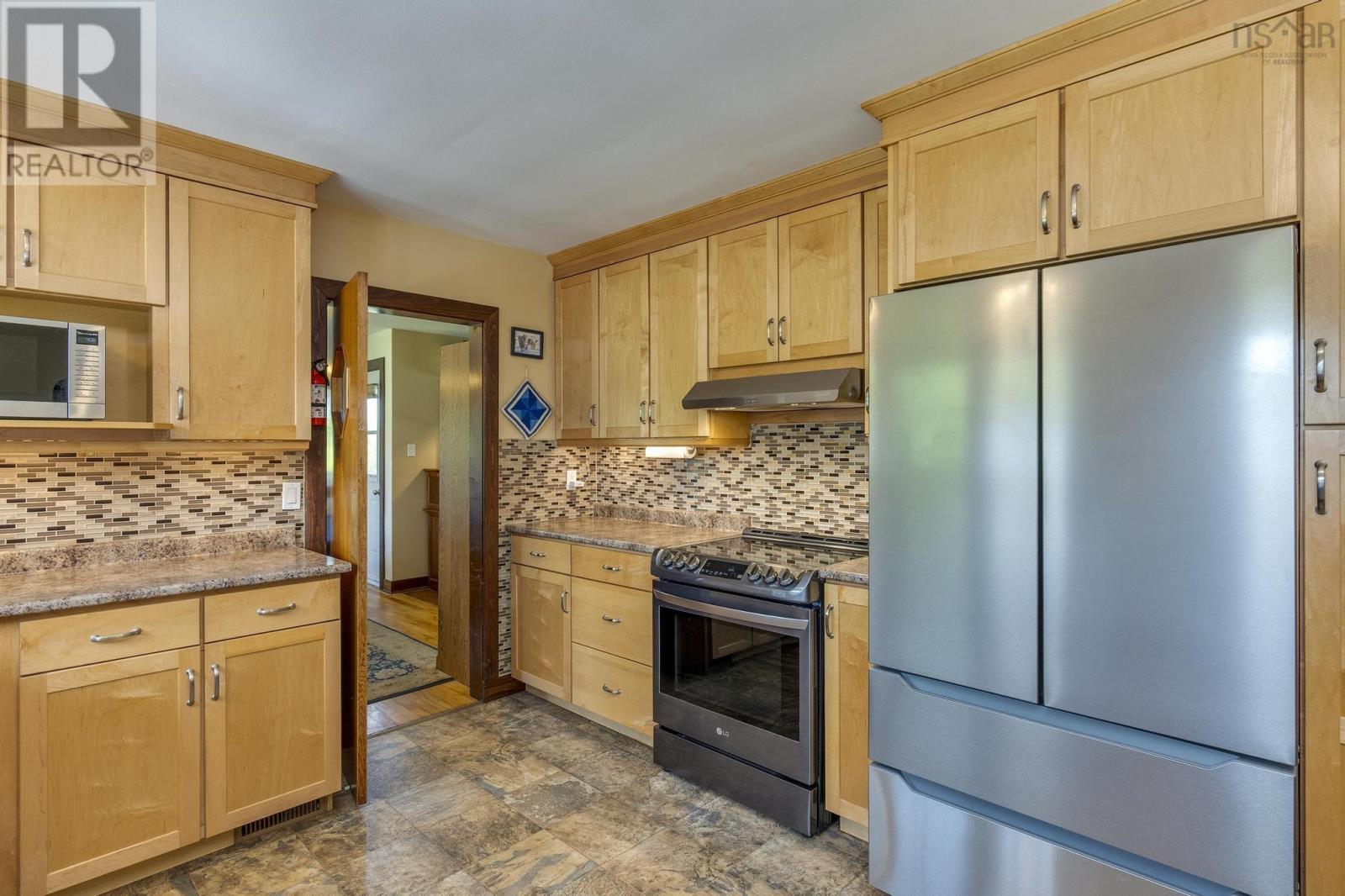 9521 Commercial Street, New Minas, Nova Scotia  B4N 3G3 - Photo 6 - 202514386