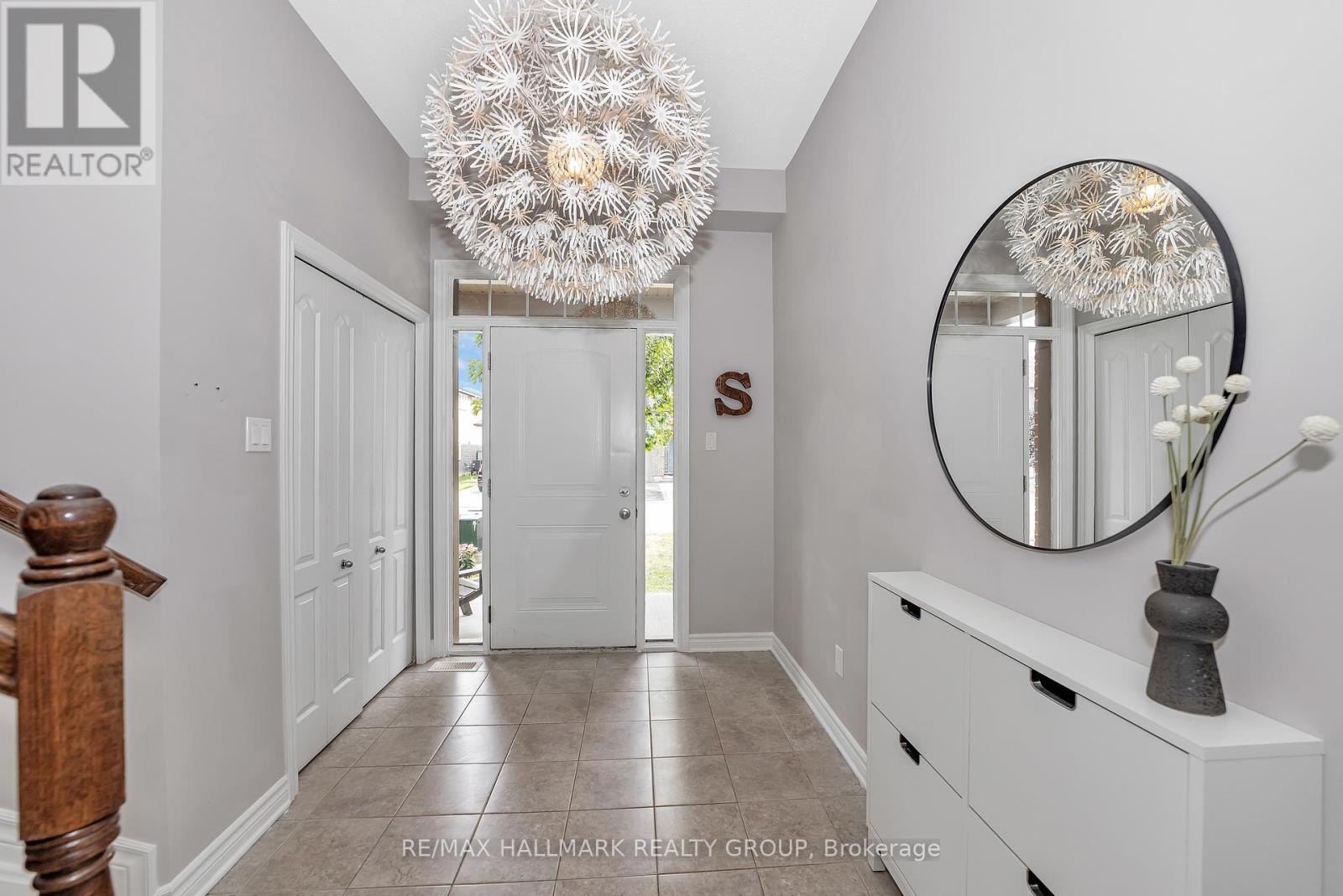 Property at 771 HAZELNUT CRESCENT image 3