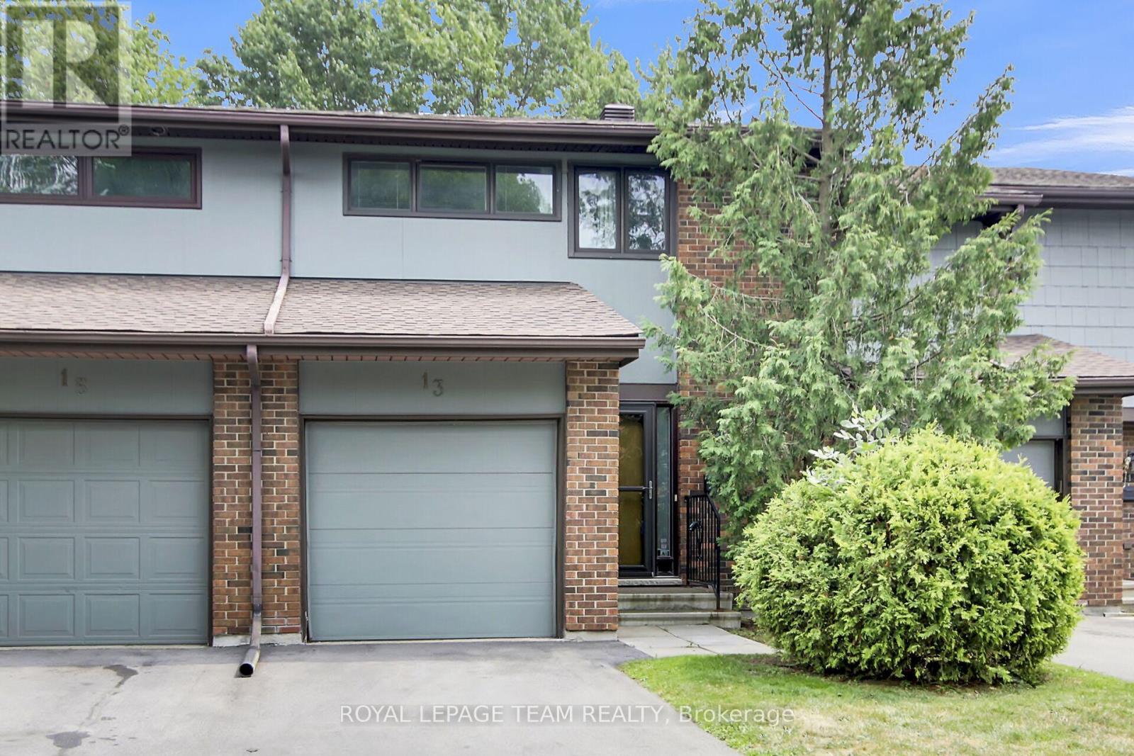 Property at 13 BETHUNE WAY image 2
