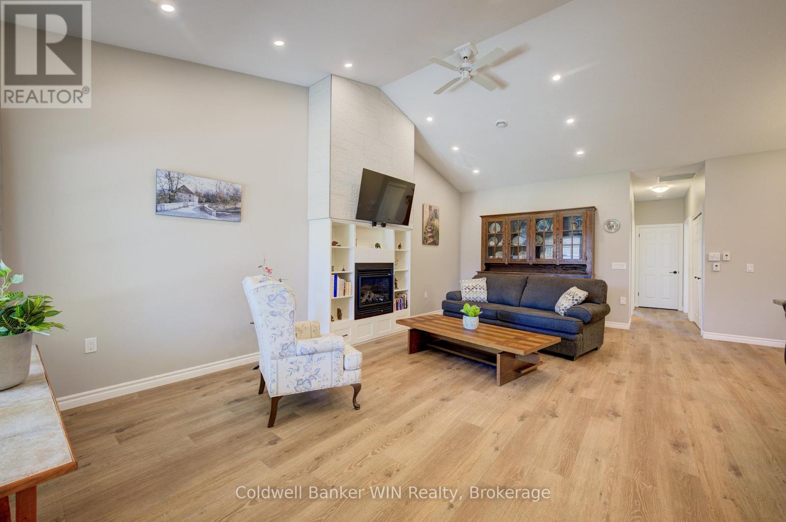 103 Broomers Crescent, Wellington North, Ontario  N0G 2L2 - Photo 8 - X12326604