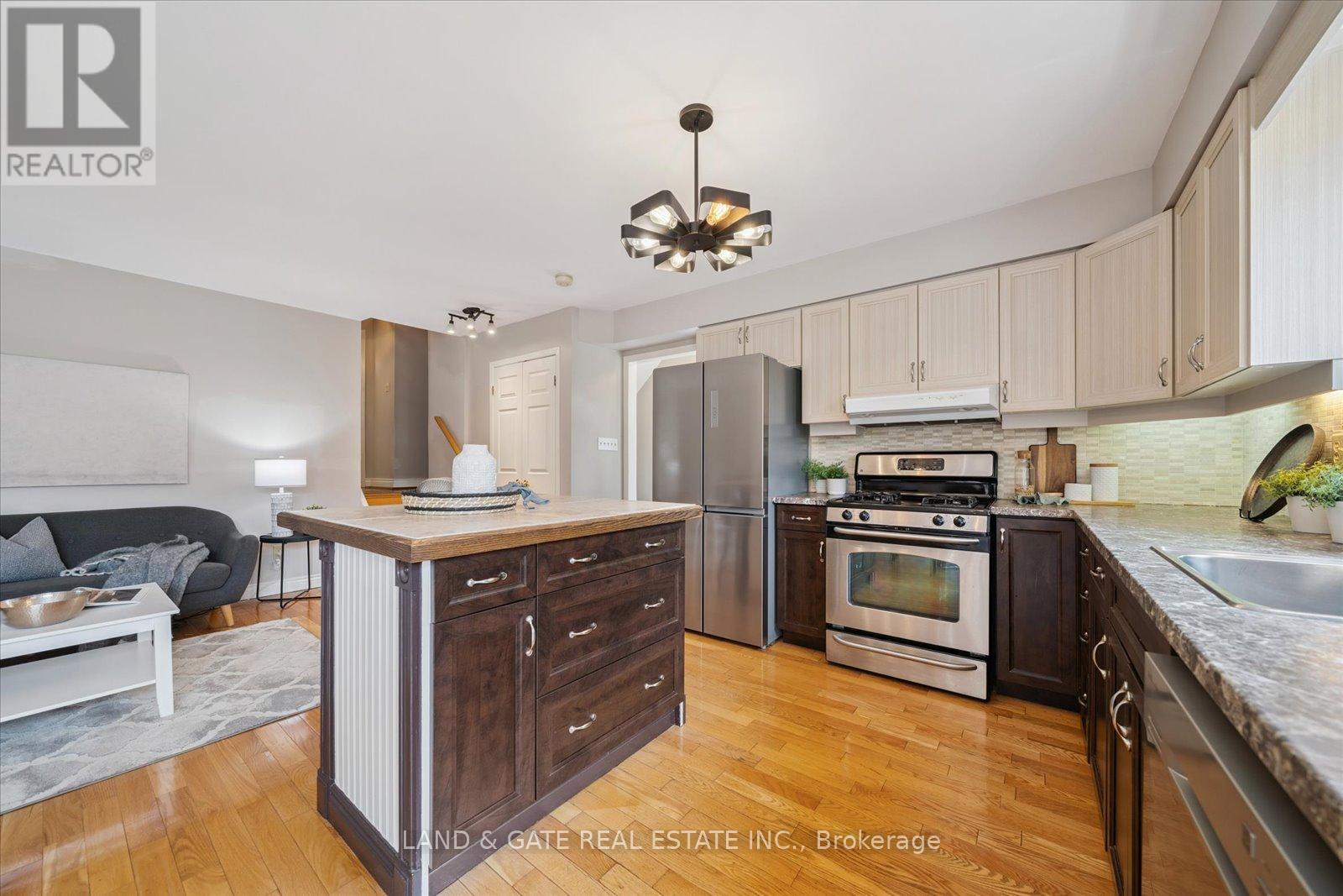 148 Pine Street, Whitby, Ontario  L1N 3X2 - Photo 17 - E12325425